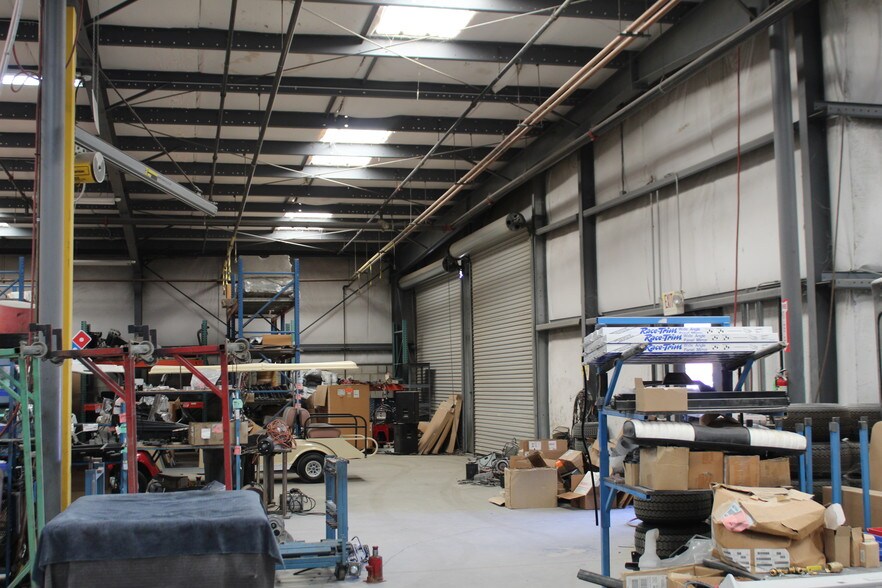 More Photos Of 69391 Dillon Rd, Desert Hot Springs Service For Sale