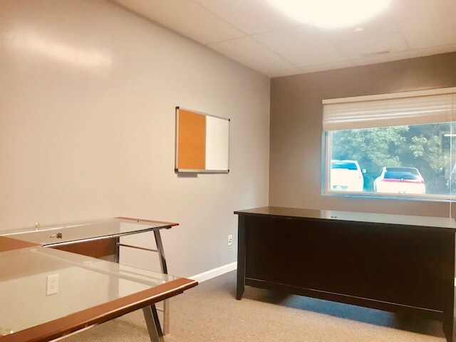 More Photos Of 1253 Canyon Rd, Morgantown Office For Lease