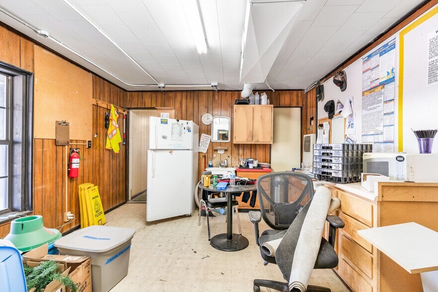 More Photos Of 1630 E Main St, Canon City General Retail For Sale