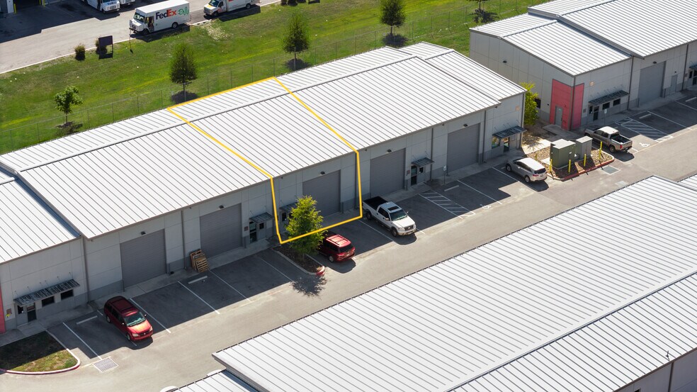 More Photos Of 7637 Fm 3009, Schertz Light Distribution For Sale