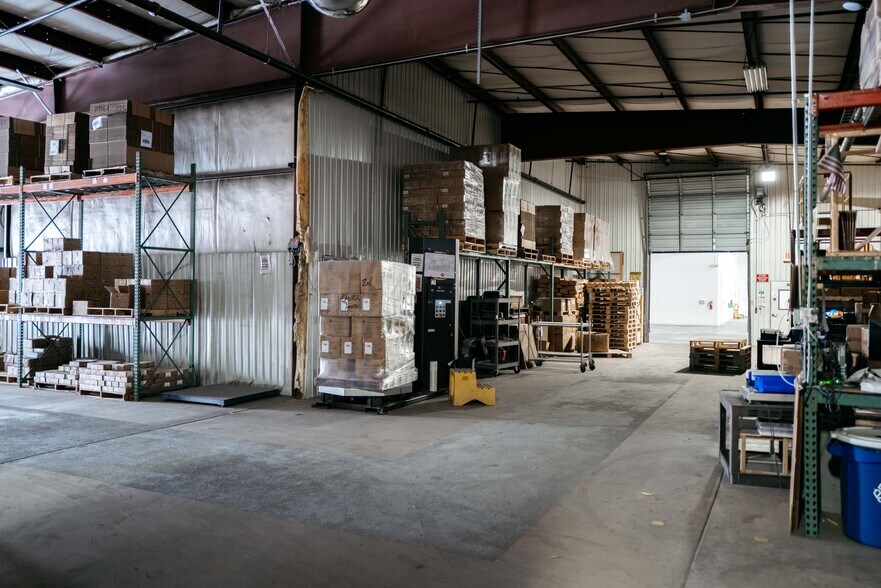 More Photos Of 2291 Traversefield Dr, Traverse City Manufacturing For Lease