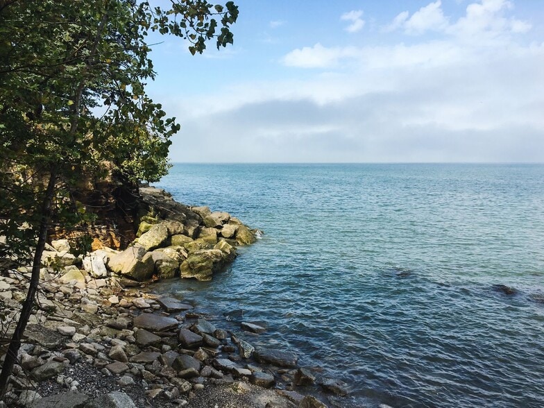 More Photos Of 5216 E Lake Rd, Sheffield Lake Apartments For Sale