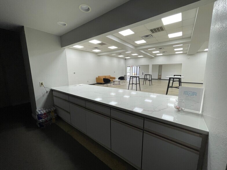 More Photos Of 6600 New York Ave, Arlington General Retail For Lease