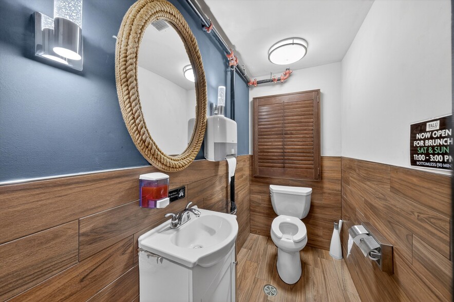 More Photos Of 3436 Lexington Ave, Mohegan Lake Restaurant For Sale