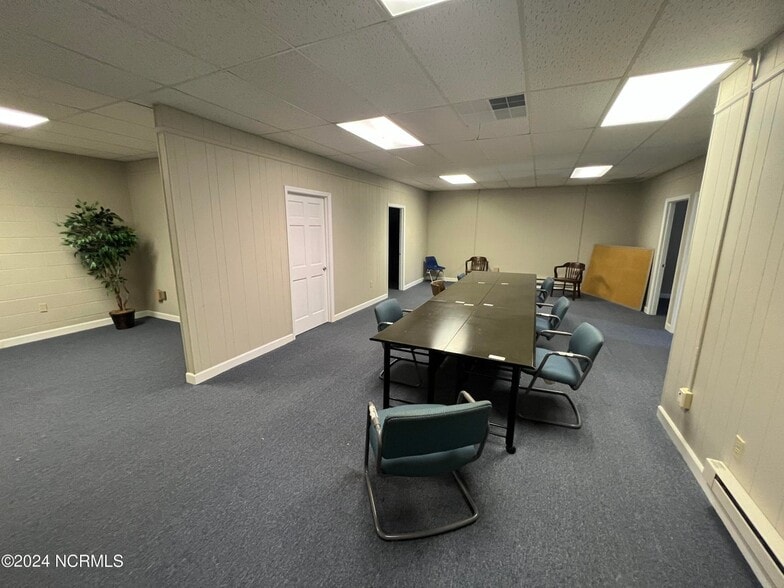 More Photos Of 404 St Andrews Dr, Greenville Office For Lease