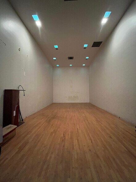 More Photos Of 5700 Logan St, Denver Office For Lease