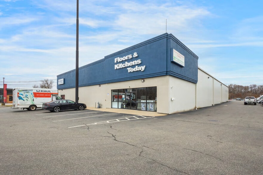 Primary Photo Of 10 Highland Ave, Seekonk Freestanding For Sale