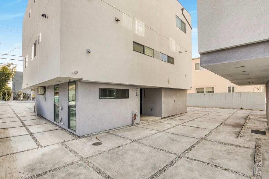More Photos Of 5456 Barton Ave, Los Angeles Apartments For Sale