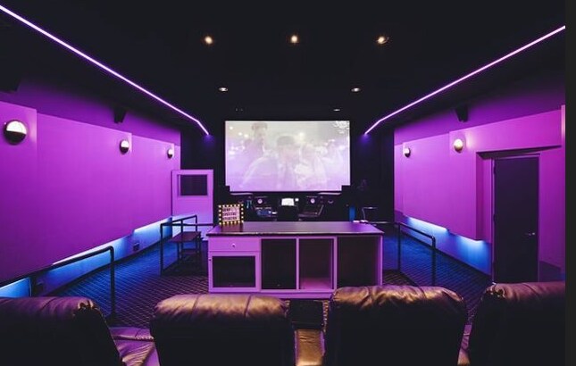 More Photos Of 5325 Topanga Canyon Blvd, Woodland Hills Office Residential For Lease