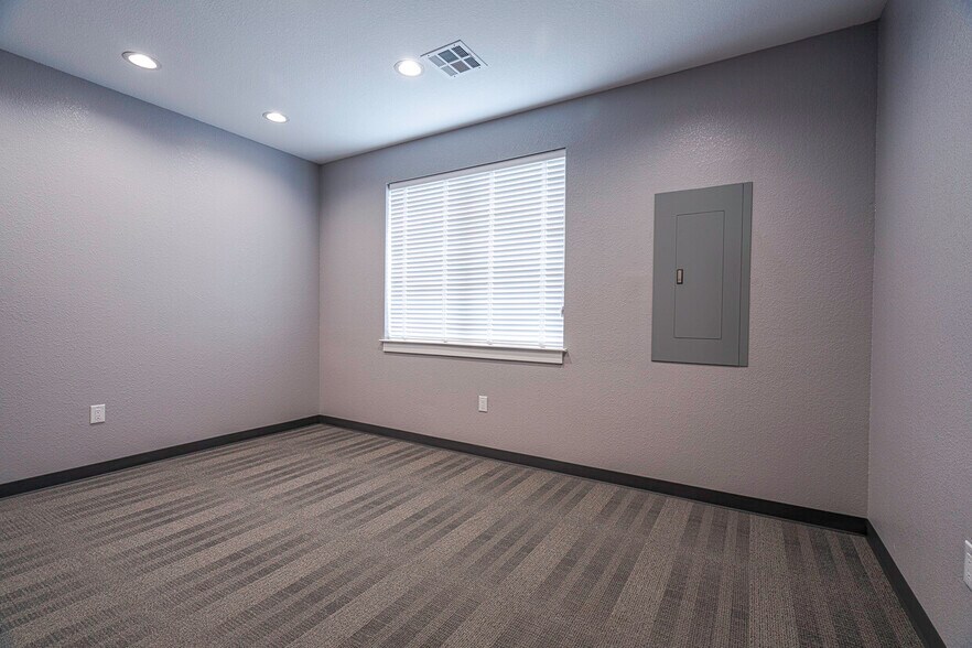 More Photos Of 800 Bonaventure Way, Sugar Land Unknown For Lease