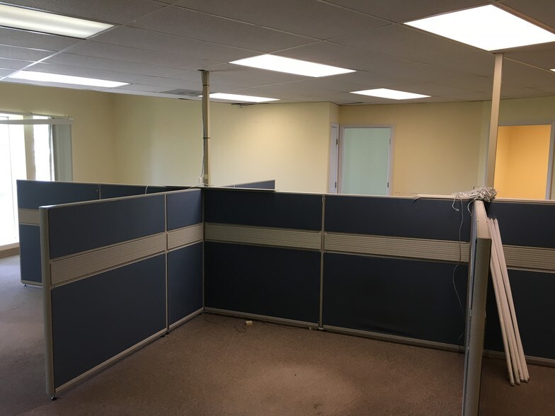 More Photos Of 600 S Holmes Ave, Saint Louis Office For Sale