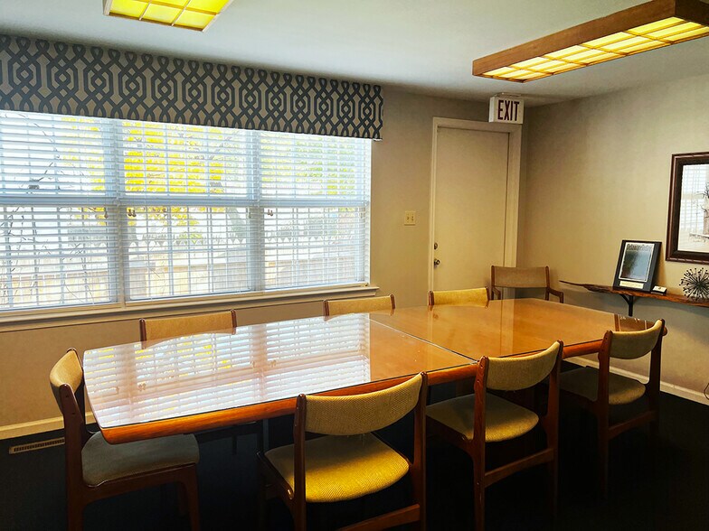More Photos Of 1326 N King St, Wilmington Office For Sale