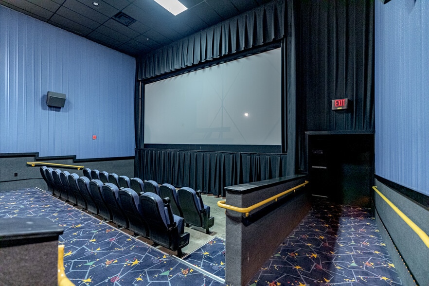 More Photos Of 250 Breighton Cir, Shelbyville Movie Theatre For Sale