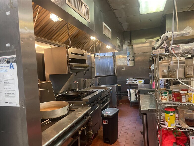 More Photos Of 177 Atlantic Ave, Brooklyn Storefront Retail Residential For Sale