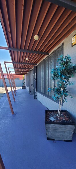 More Photos Of 5520 Military Pky, Dallas Industrial For Sale