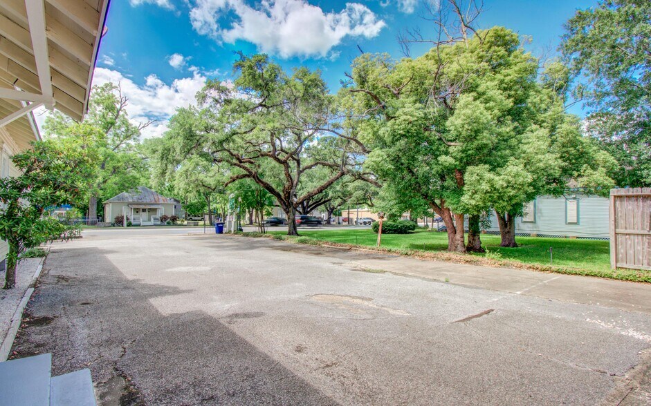 More Photos Of , League City Office For Sale