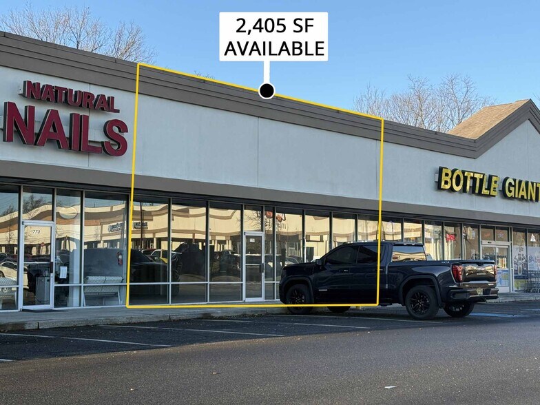 More Photos Of 789 Saint George Ave, Woodbridge Freestanding For Lease