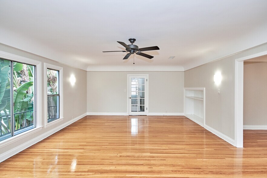 More Photos Of 6669 De Longpre Ave, Los Angeles Apartments For Sale