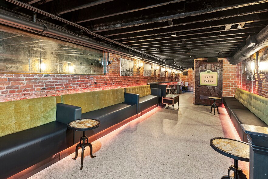 More Photos Of 712-714 Montgomery St, San Francisco Storefront Retail Office For Sale