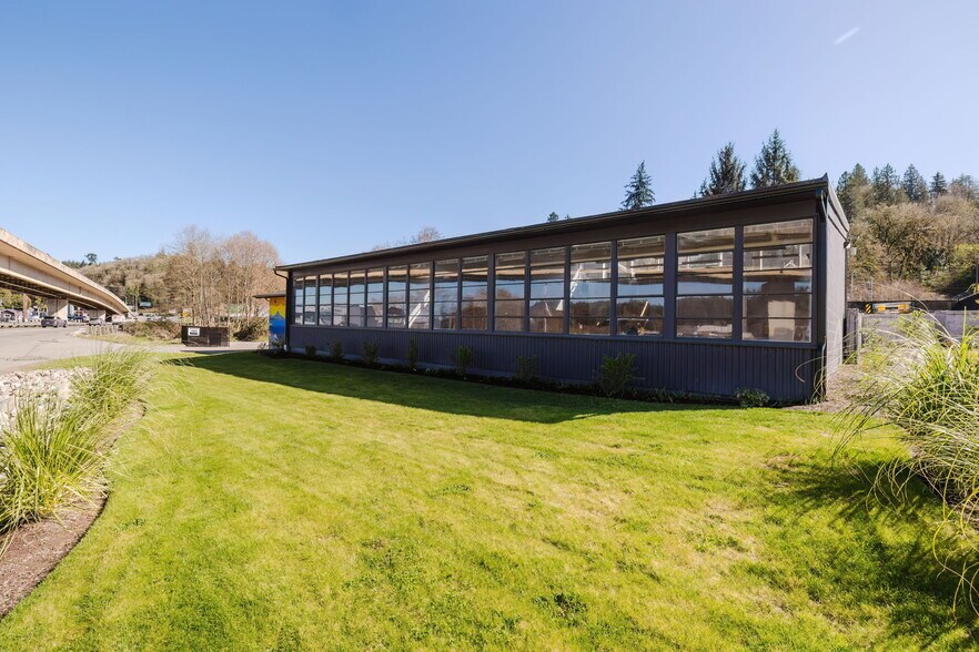 More Photos Of 3649 Frontage Rd, Port Orchard Office For Lease