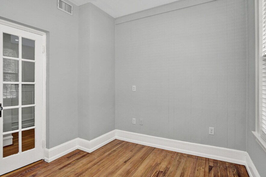 More Photos Of 2258 Riverside Ave, Jacksonville Office For Sale