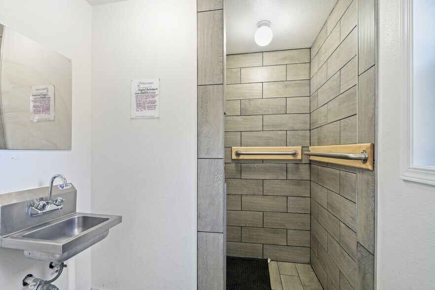 More Photos Of 3310 Harrison Ave, Centralia Land For Sale