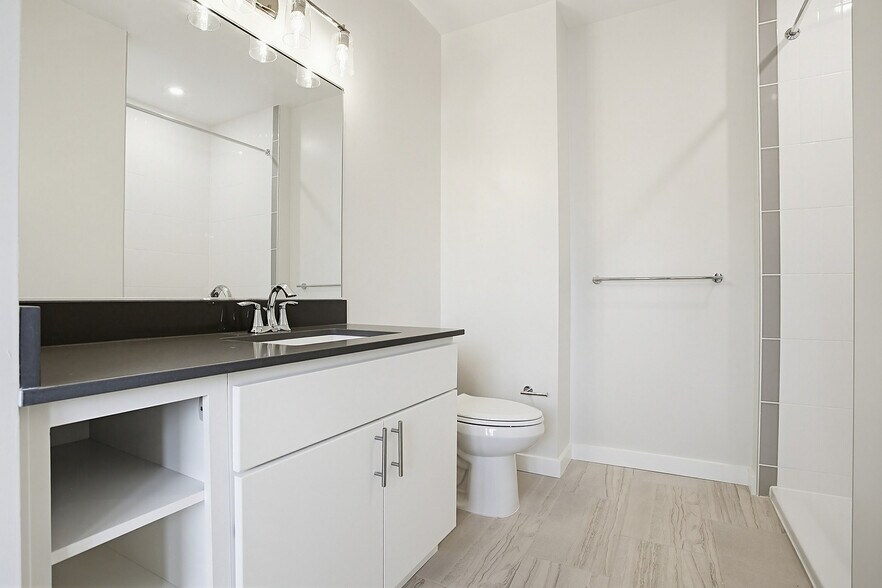 More Photos Of 250 College Ave, Lancaster Apartments For Lease