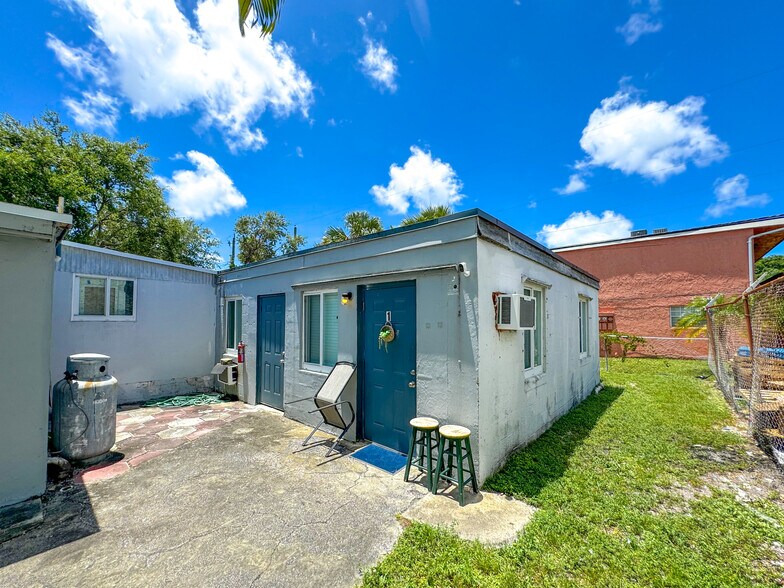 More Photos Of 211 SW 2nd Ct, Pompano Beach Apartments For Sale