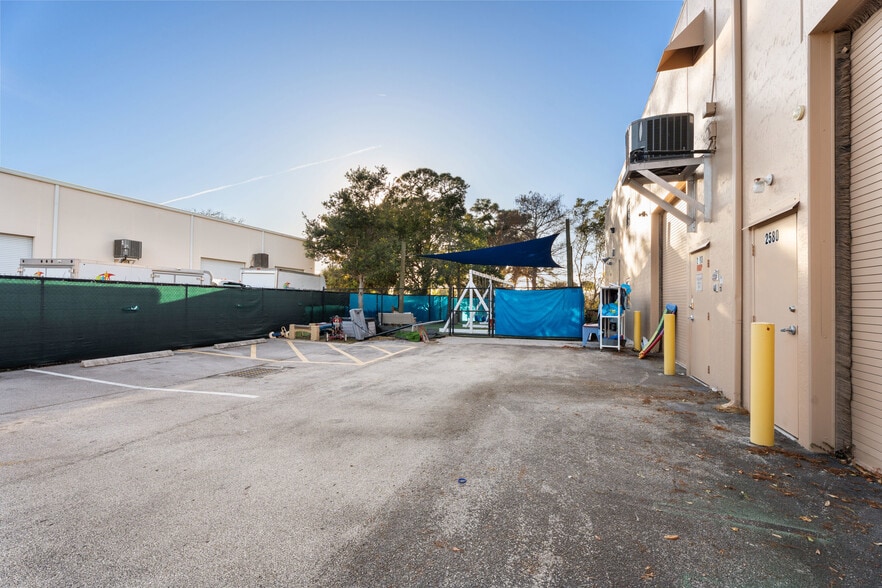More Photos Of 2580-2590 SE Willoughby Blvd, Stuart Warehouse For Sale