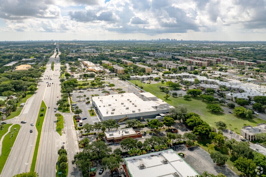 More Photos Of 5880 W Oakland Park Blvd, Lauderhill Unknown For Lease