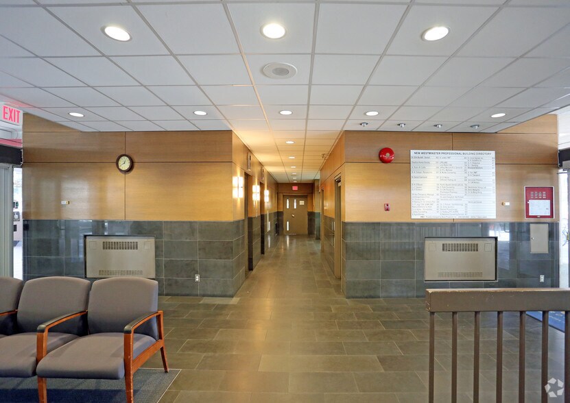More Photos Of 625 5th Ave, New Westminster Medical For Lease