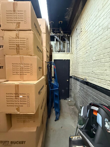 More Photos Of 4541-4545 39th St, Long Island City Warehouse For Lease