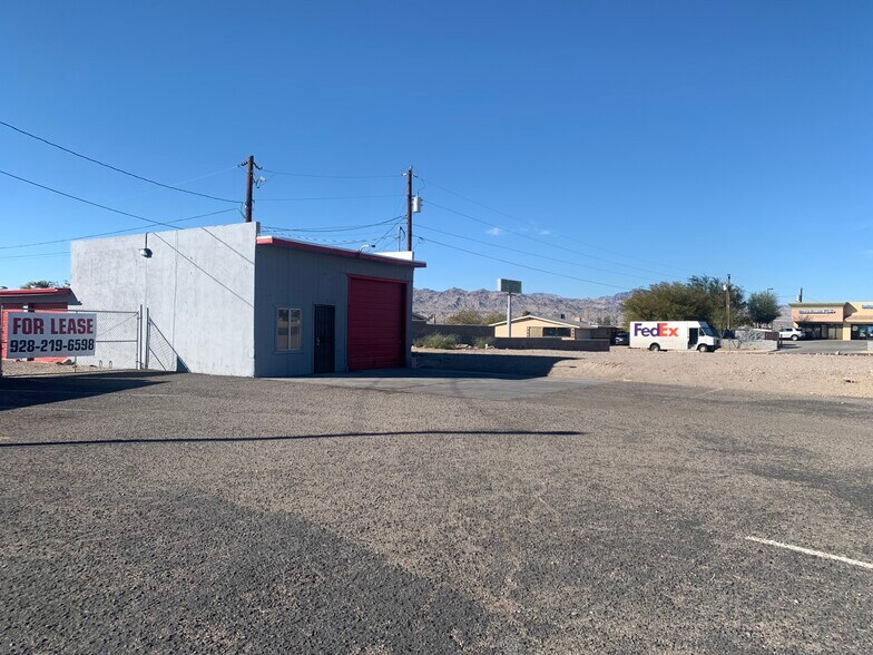 More Photos Of 2715 Highway 95, Bullhead City Self Storage For Lease