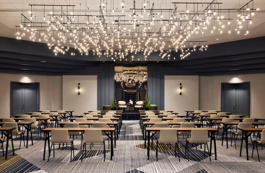 More Photos Of 701 Brazos St, Austin Office For Lease