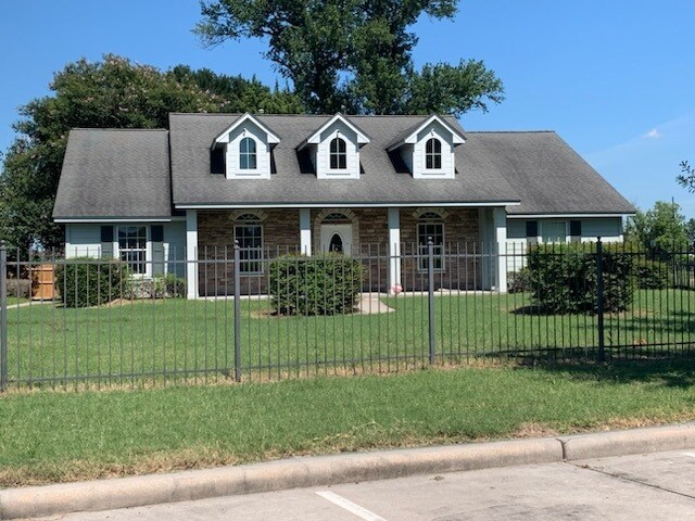 More Photos Of 14504 North Fwy, Houston Office For Sale