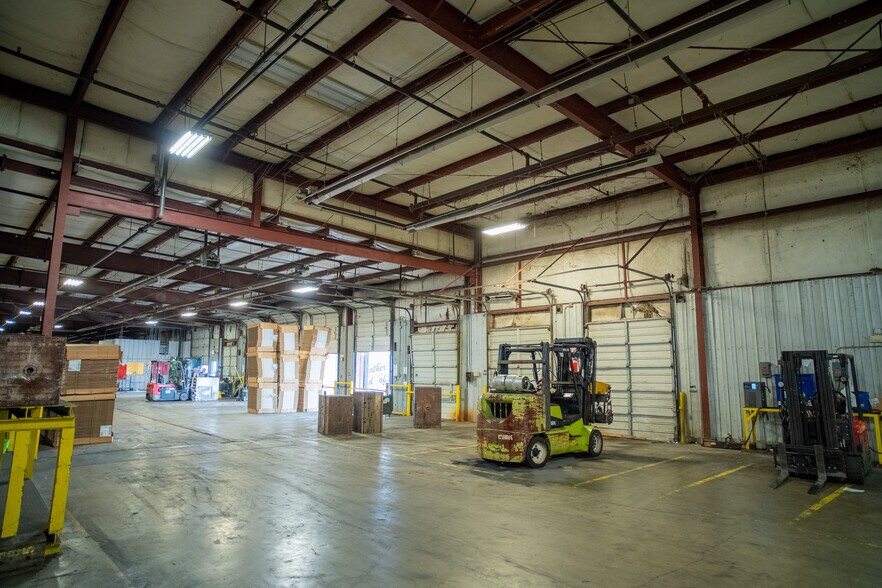 More Photos Of 11200 Wildwood Dr, Olive Branch Manufacturing For Lease