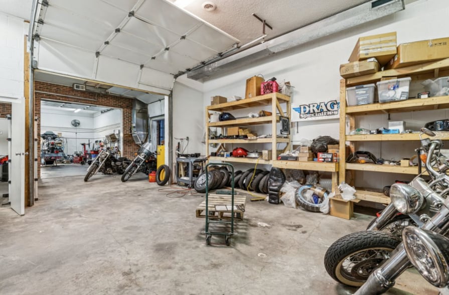 More Photos Of 1222 Hardin Rd, Dallas Flex For Lease