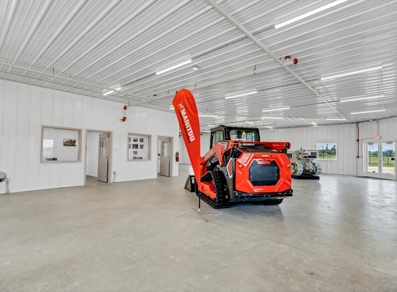 More Photos Of 26336 S Heritage Dr, Elwood Warehouse For Sale