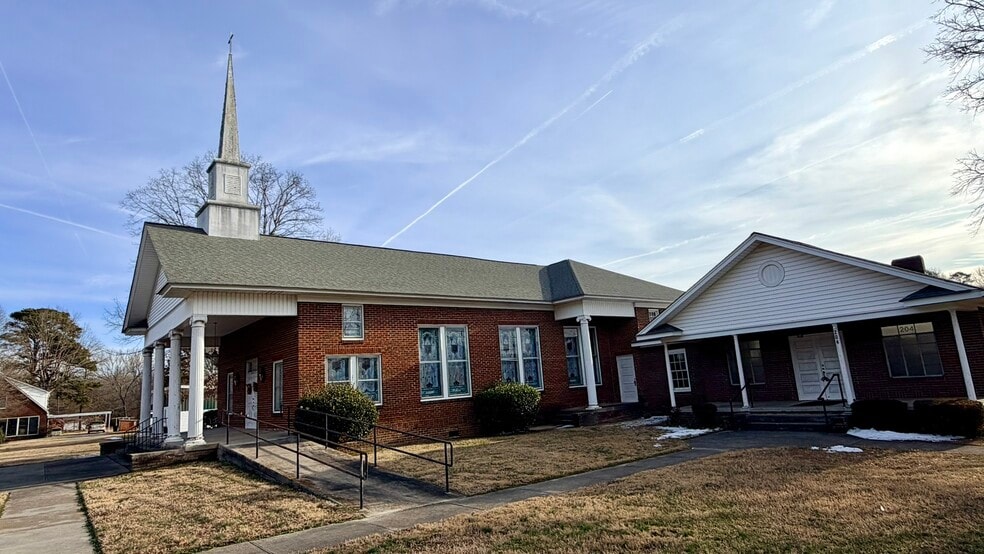 More Photos Of 204 N Main St, Richfield Specialty For Sale