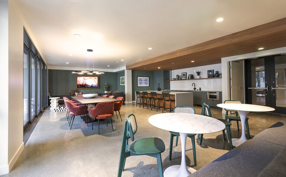 More Photos Of 1100 Webster St, Oakland Apartments For Lease