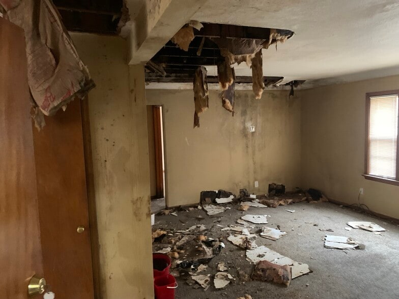 More Photos Of 2521 Noble Rd, Cleveland Heights Apartments For Sale