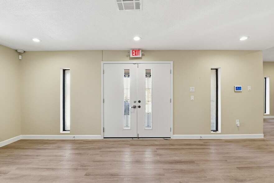 More Photos Of 3911 Fulton St, Houston Religious Facility For Lease