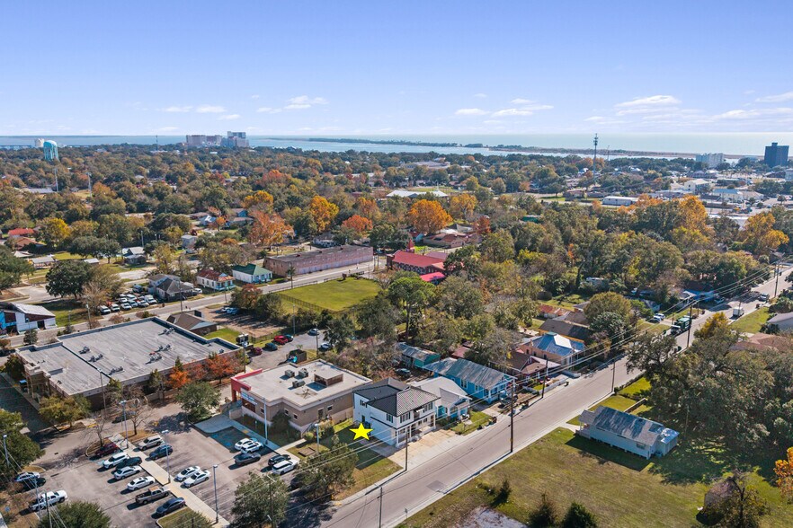 More Photos Of 282 Lameuse St, Biloxi Office For Sale