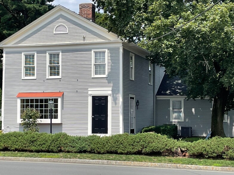 More Photos Of 24 E Main St, Avon Office For Lease