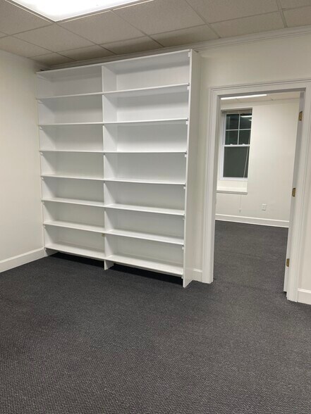 More Photos Of 680 Village Trce NE, Marietta Loft Creative Space For Lease