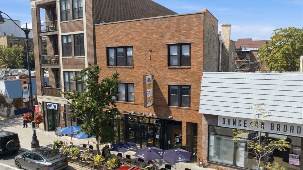Primary Photo Of 3124 N Broadway, Chicago Storefront Retail Residential For Sale