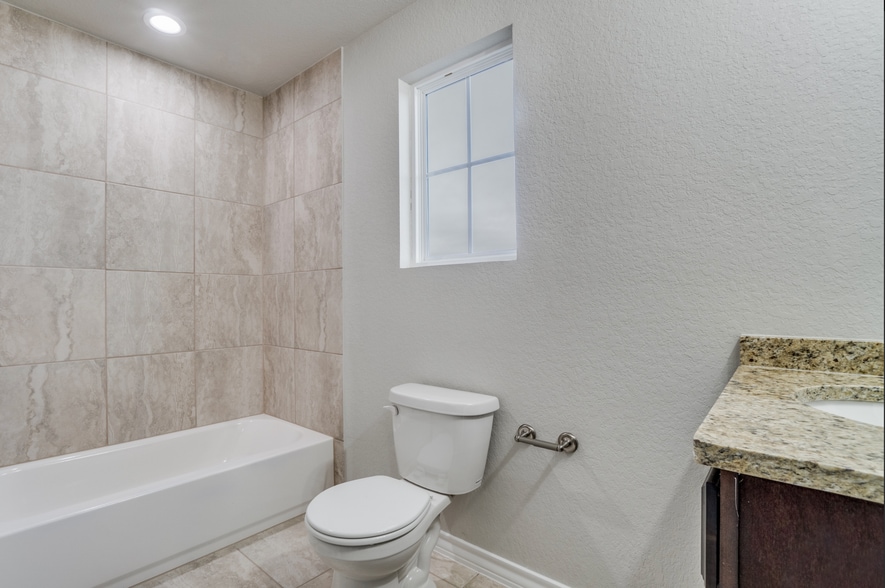More Photos Of 16910 Dancing Ava, Selma Multifamily For Sale