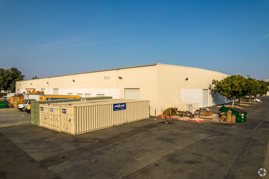 More Photos Of 859 F St, West Sacramento Industrial For Sale