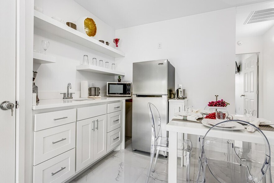 More Photos Of 2565 N State Highway 16, Fredericksburg Specialty For Sale