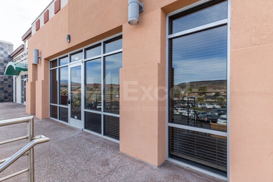 More Photos Of 558 E Riverside Dr, Saint George Freestanding For Lease